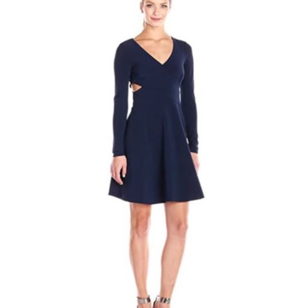 ** Halston Heritage Navy Mini Dress with Side Cutout Long Sleeves US 4  - 1D1185